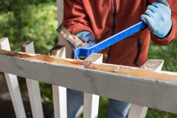 Cost of Deck Railing Replacement in Brentwood