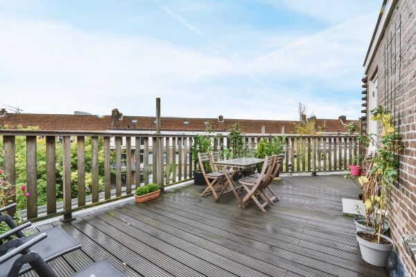 Cost of Balcony Wood Repair in Brentwood