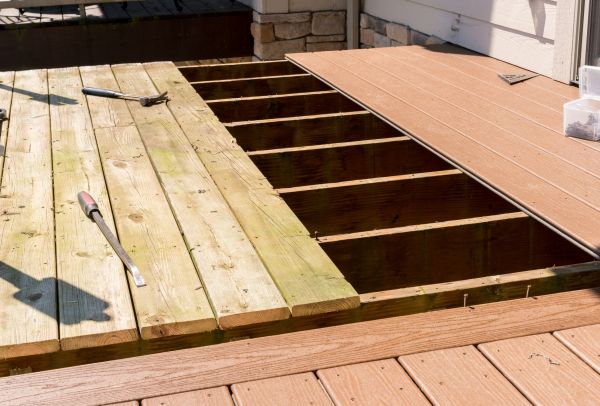 Cost of Deck Floor Replacement in Brentwood