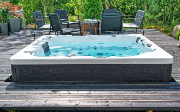 Spa Deck Remodeling in Brentwood
