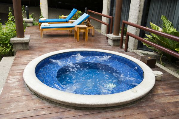 Hot Tub Deck Construction in Brentwood