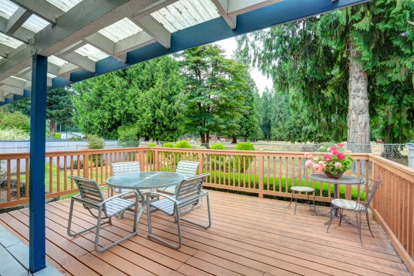 Deck Carpentry Service in Brentwood